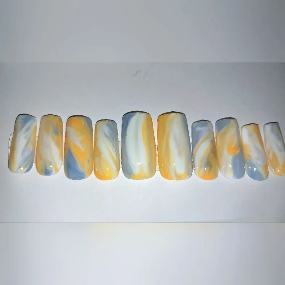 Hand crafted custom 10pc short acrylic press on nails size large